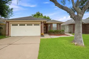 8105 Aspen St, Texas City, TX 77591 - Photo 1