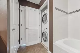 5925 Almeda Rd, Houston, TX 77004 - Photo 33