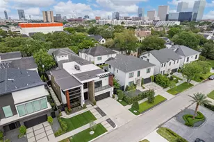 2703 Westgrove Ln, Houston, TX 77027 - Photo 11