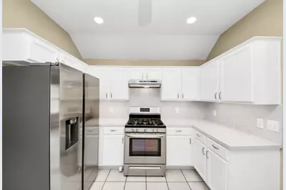 2855 Lake View Drive, Missouri City, TX 77459 - Photo 9