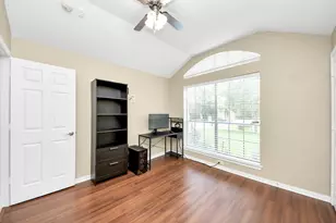 2855 Lakeview Dr, Missouri City, TX 77459 - Photo 9