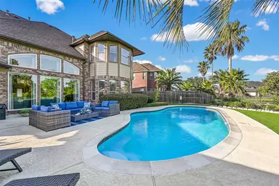 1607 Cascade Falls Drive, Friendswood, TX 77546 - Photo 39