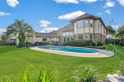 1607 Cascade Falls Drive, Friendswood, TX 77546 - Photo 39
