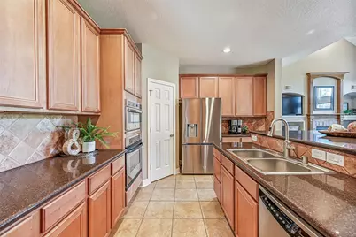 1607 Cascade Falls Drive, Friendswood, TX 77546 - Photo 15
