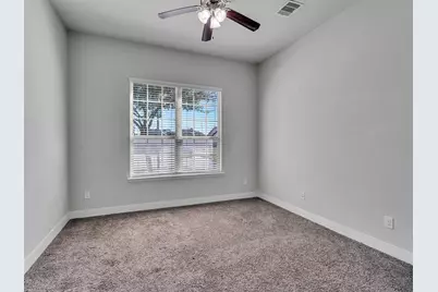 4954 Thunder Creek Lane, Sugar Land, TX 77479 - Photo 5