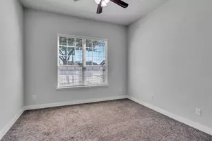 4954 Thunder Creek Ln, Sugar Land, TX 77479 - Photo 5