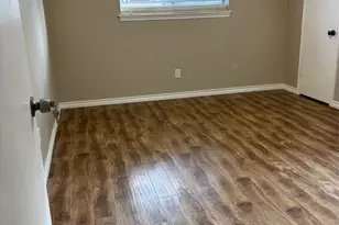 605 Meadowick Dr, Baytown, TX 77521 - Photo 5