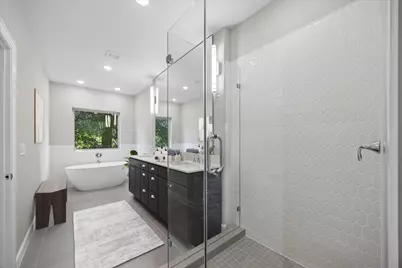5215 Amber Sunrise Drive, Houston, TX 77018 - Photo 23