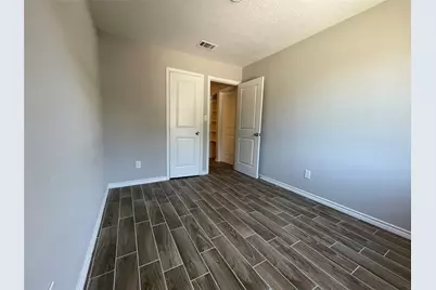 7886 Locksley Road, Houston, TX 77078 - Photo 9