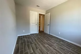 7886 Locksley Rd, Houston, TX 77078 - Photo 9