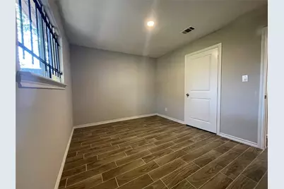 7886 Locksley Road, Houston, TX 77078 - Photo 5