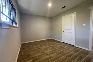 7886 Locksley Rd, Houston, TX 77078 - Photo 5