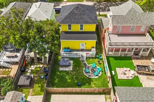 3124 Bernardo De Galvez Ave, Galveston, TX 77550 - Photo 41