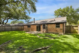 1605 Cypress Hollow St, Pearland, TX 77581 - Photo 29