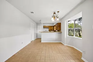 1605 Cypress Hollow St, Pearland, TX 77581 - Photo 11