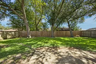 1605 Cypress Hollow St, Pearland, TX 77581 - Photo 27
