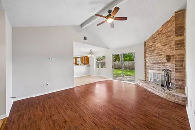 1605 Cypress Hollow Street, Friendswood, TX 77581 - Photo 7