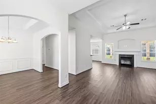 11711 Diamond Ct, Mont Belvieu, TX 77535 - Photo 9