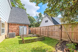 8211 Riverglade Dr, Houston, TX 77095 - Photo 47