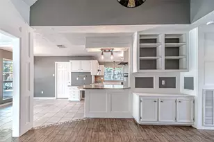 8211 Riverglade Dr, Houston, TX 77095 - Photo 11