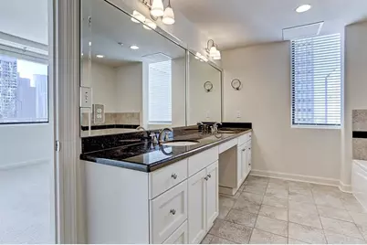 914 Main Street #1806, Houston, TX 77002 - Photo 5