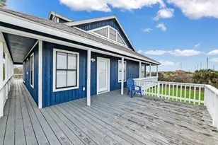 13611 Stewart Rd, Galveston, TX 77554 - Photo 31