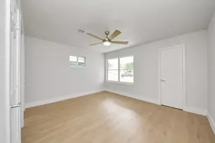 5455 N Crooked Creek Dr, Houston, TX 77017 - Photo 27
