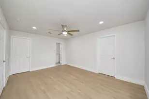 5455 N Crooked Creek Dr, Houston, TX 77017 - Photo 23