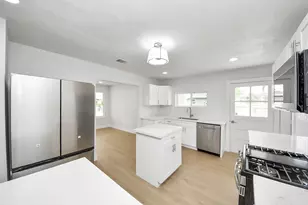 5455 N Crooked Creek Dr, Houston, TX 77017 - Photo 13