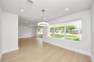 5455 N Crooked Creek Dr, Houston, TX 77017 - Photo 9