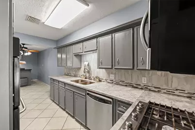 24 Wellington Court, Missouri City, TX 77459 - Photo 3