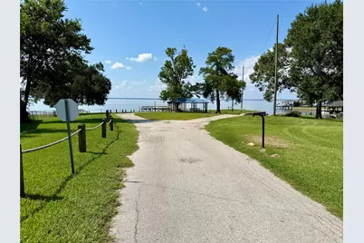 282 Water View Drive, Livingston, TX 77351 - Photo 3