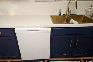 3911 Green Crest Dr, Houston, TX 77082 - Photo 9