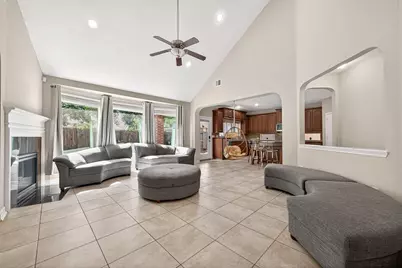 635 Doscher Lane, Sugar Land, TX 77479 - Photo 15