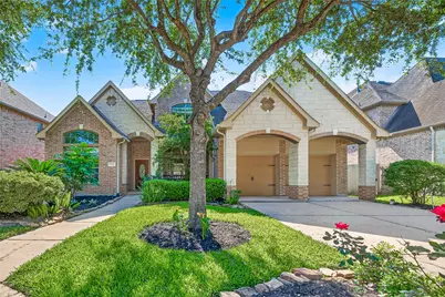 635 Doscher Lane, Sugar Land, TX 77479 - Photo 1