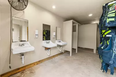 10420 US Hwy 190 W, Point Blank, TX 77364 - Photo 21