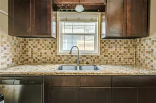 319 Coronado St, Houston, TX 77009 - Photo 17