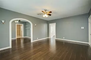 319 Coronado St, Houston, TX 77009 - Photo 11