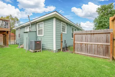 319 Coronado Street, Houston, TX 77009 - Photo 7