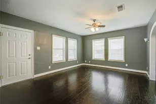 319 Coronado St, Houston, TX 77009 - Photo 9