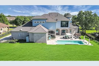 19715 Lake Stone Court, Tomball, TX 77377 - Photo 9