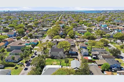 4712 Avenue Q, Galveston, TX 77551 - Photo 27