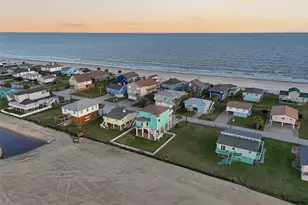 13102 John Reynolds Rd, Galveston, TX 77554 - Photo 35