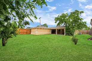 8931 Jackwood St, Houston, TX 77036 - Photo 33