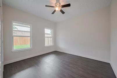 2206 Hoskins Drive, Houston, TX 77080 - Photo 29