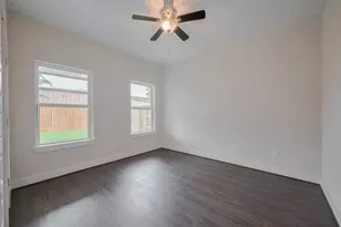 2206 Hoskins Dr, Houston, TX 77080 - Photo 29