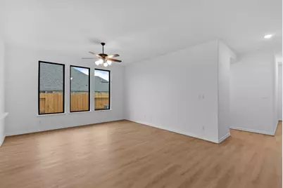 14818 Buffalo Head Avenue, Mont Belvieu, TX 77523 - Photo 9