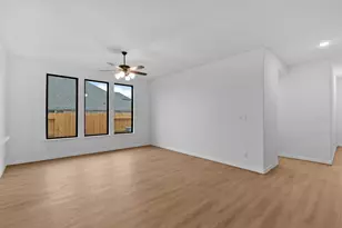 14818 Buffalo Head St, Mont Belvieu, TX 77523 - Photo 9