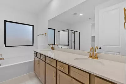 14818 Buffalo Head Avenue, Mont Belvieu, TX 77523 - Photo 13
