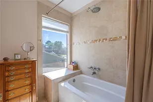 16419 Laurelfield Dr, Houston, TX 77059 - Photo 37